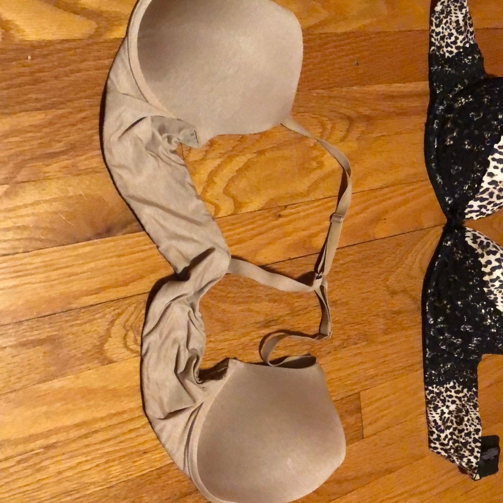 Bra’s - Picture 2 of 3
